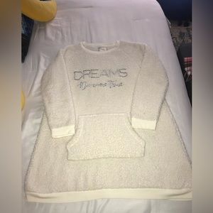 PEACHES & CREAM FLEECE SWEATER